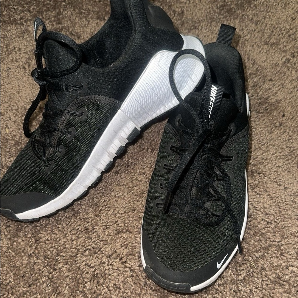Womens Nike Metcon 5